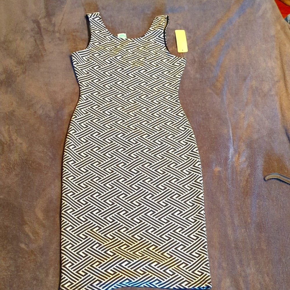 Dress  geometric black and white